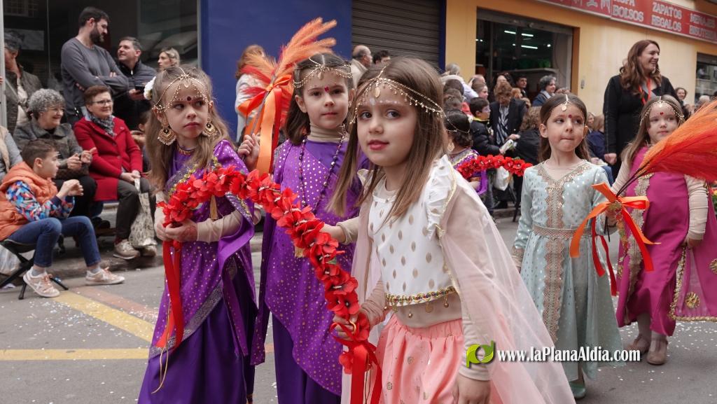 Borriana celebra la Cavalcada del Ninot Infantil amb desfilades i premis