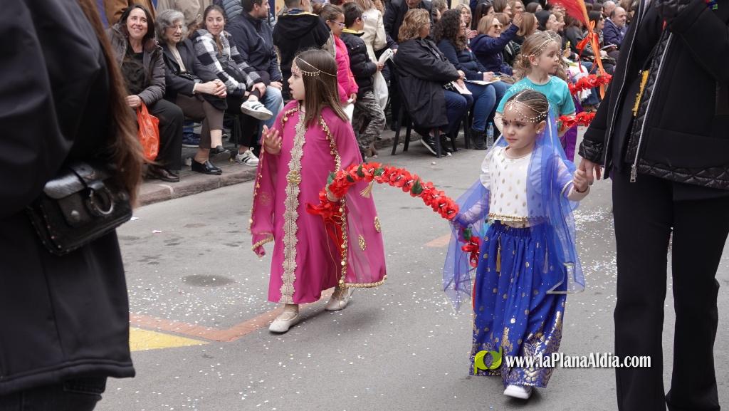 Borriana celebra la Cavalcada del Ninot Infantil amb desfilades i premis