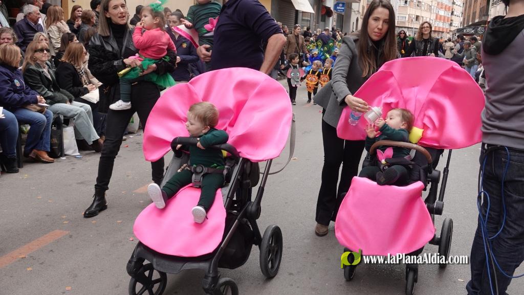 Borriana celebra la Cavalcada del Ninot Infantil amb desfilades i premis