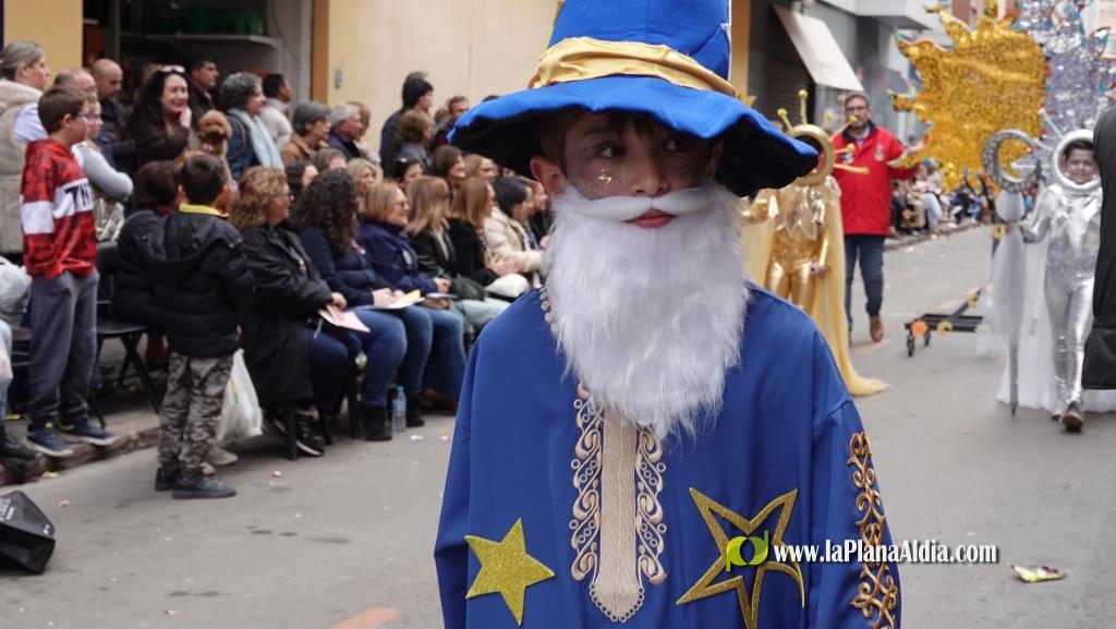 Borriana celebra la Cavalcada del Ninot Infantil amb desfilades i premis