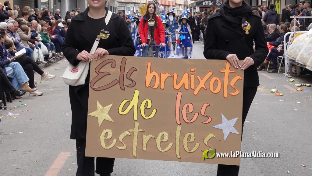 Borriana celebra la Cavalcada del Ninot Infantil amb desfilades i premis