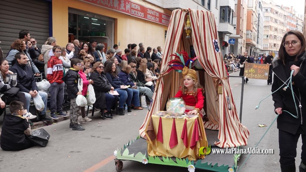 Borriana celebra la Cavalcada del Ninot Infantil amb desfilades i premis