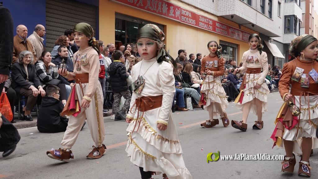 Borriana celebra la Cavalcada del Ninot Infantil amb desfilades i premis