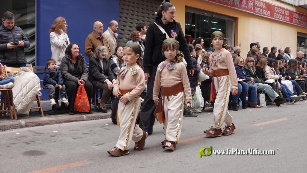 Borriana celebra la Cavalcada del Ninot Infantil amb desfilades i premis