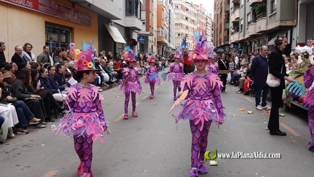 Borriana celebra la Cavalcada del Ninot Infantil amb desfilades i premis