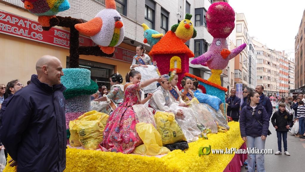 Borriana celebra la Cavalcada del Ninot Infantil amb desfilades i premis