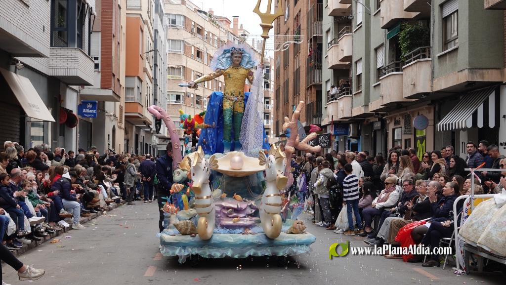 Borriana celebra la Cavalcada del Ninot Infantil amb desfilades i premis