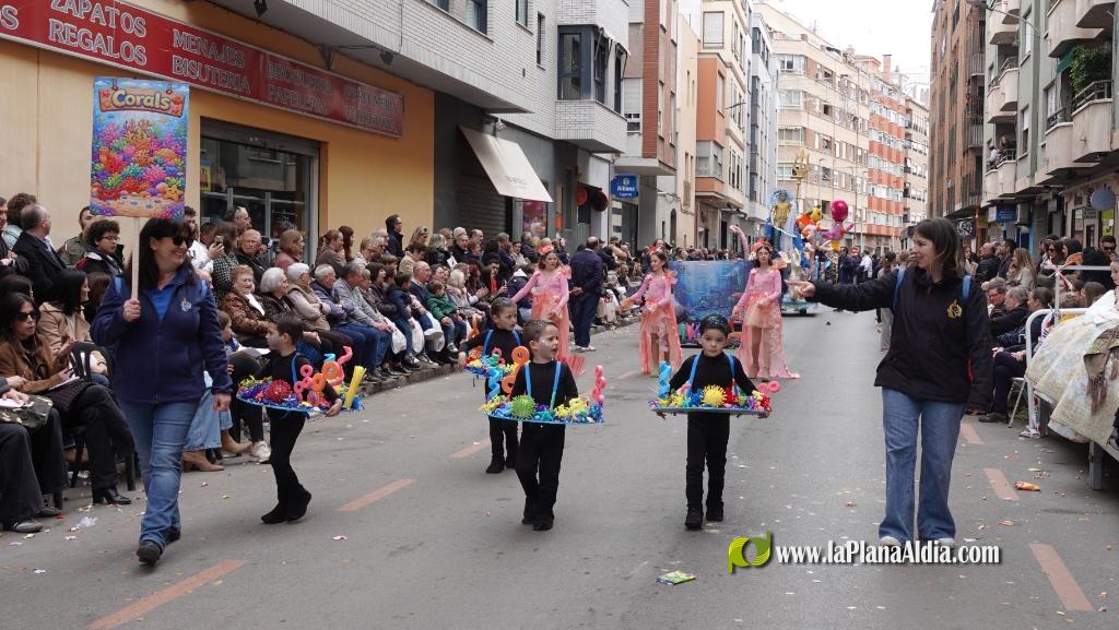 Borriana celebra la Cavalcada del Ninot Infantil amb desfilades i premis