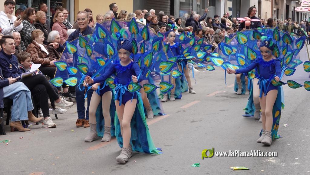 Borriana celebra la Cavalcada del Ninot Infantil amb desfilades i premis