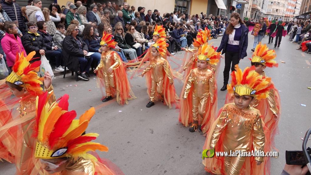 Borriana celebra la Cavalcada del Ninot Infantil amb desfilades i premis