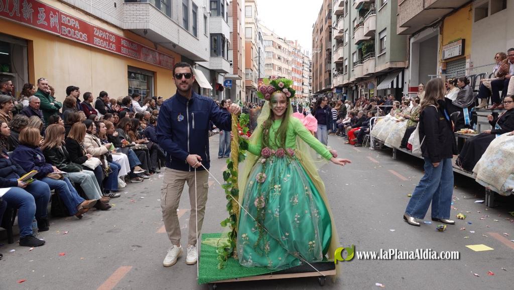 Borriana celebra la Cavalcada del Ninot Infantil amb desfilades i premis