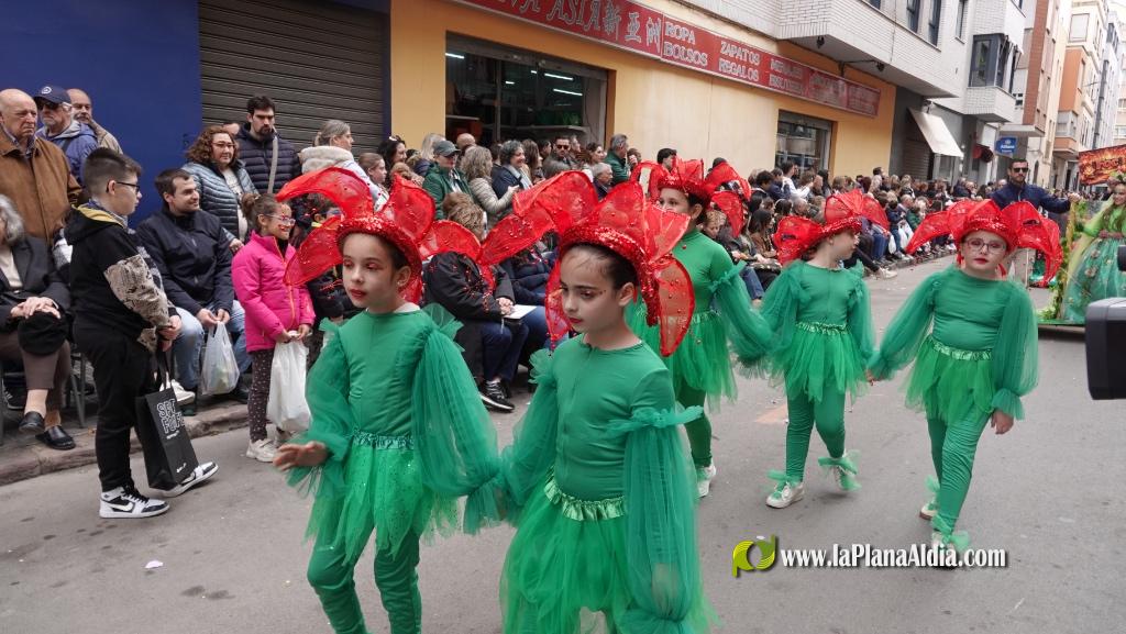 Borriana celebra la Cavalcada del Ninot Infantil amb desfilades i premis