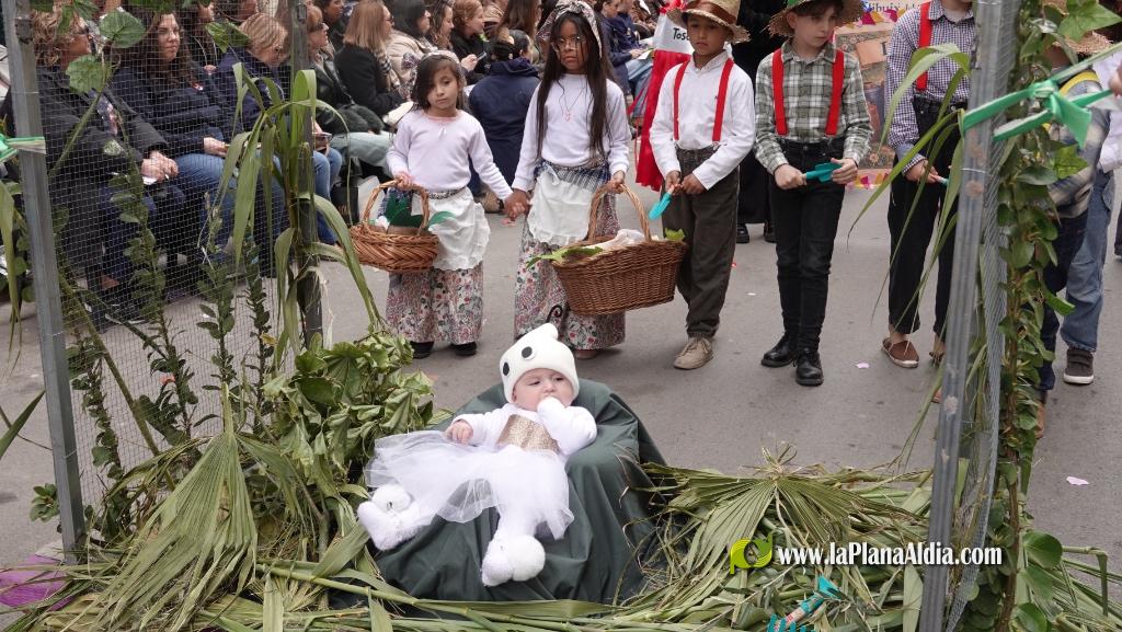Borriana celebra la Cavalcada del Ninot Infantil amb desfilades i premis