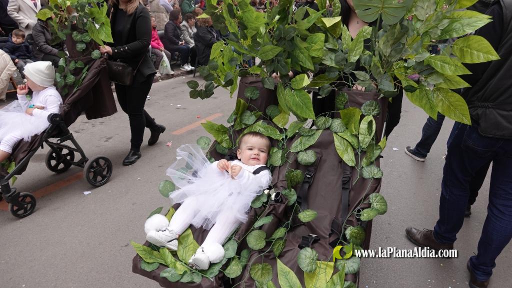 Borriana celebra la Cavalcada del Ninot Infantil amb desfilades i premis