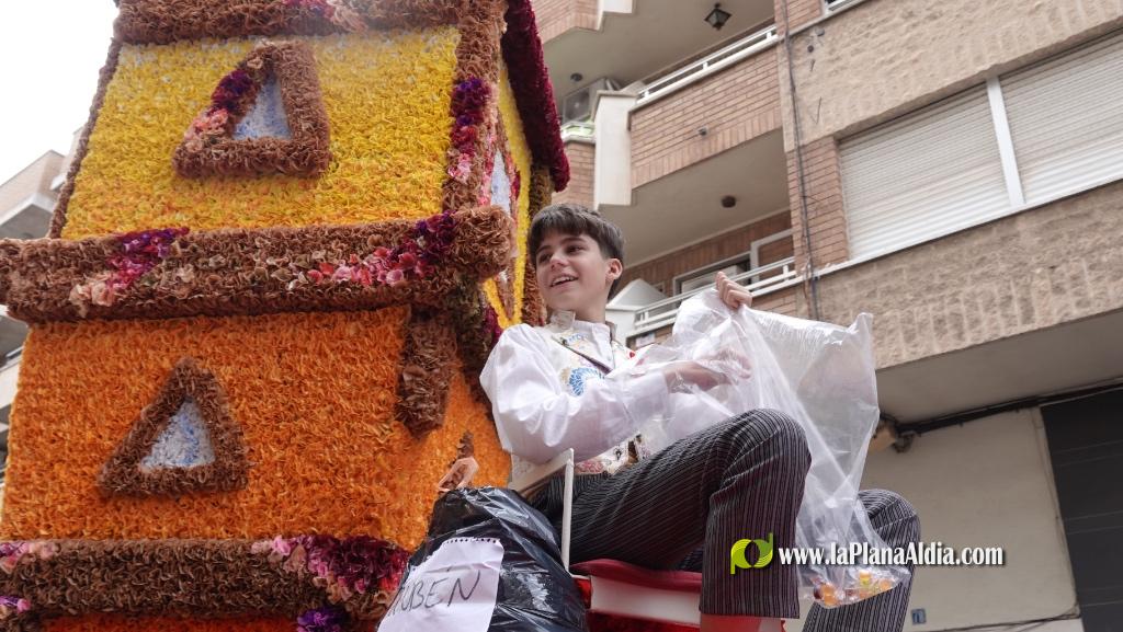 Borriana celebra la Cavalcada del Ninot Infantil amb desfilades i premis