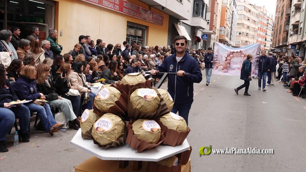 Borriana celebra la Cavalcada del Ninot Infantil amb desfilades i premis