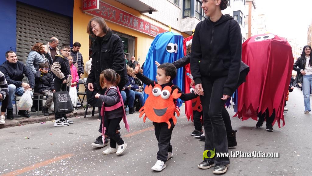 Borriana celebra la Cavalcada del Ninot Infantil amb desfilades i premis