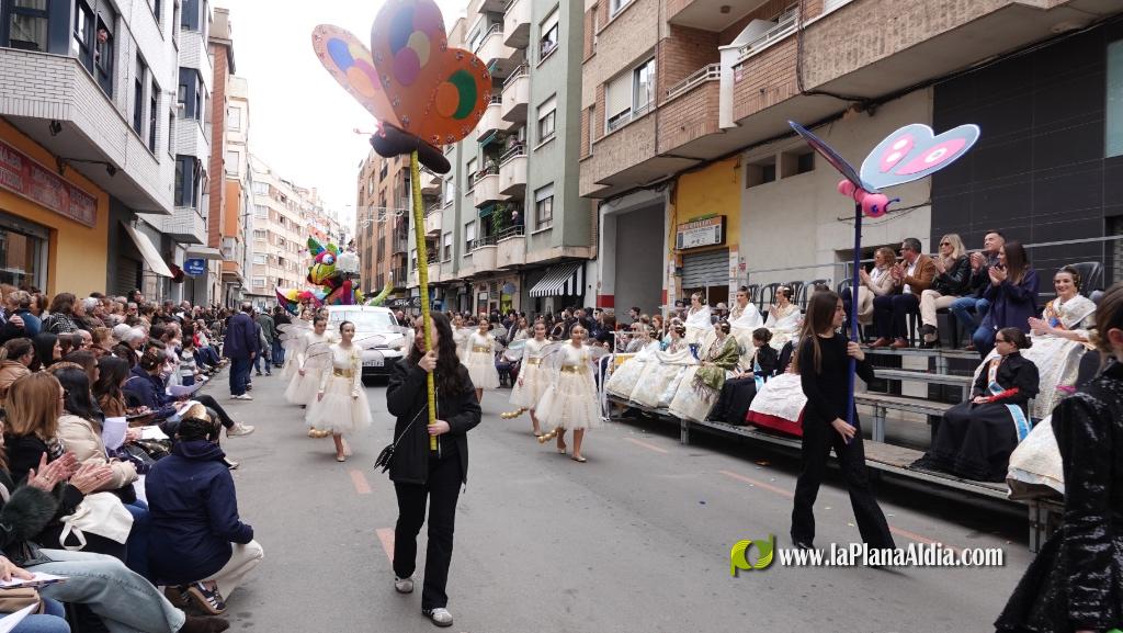 Borriana celebra la Cavalcada del Ninot Infantil amb desfilades i premis