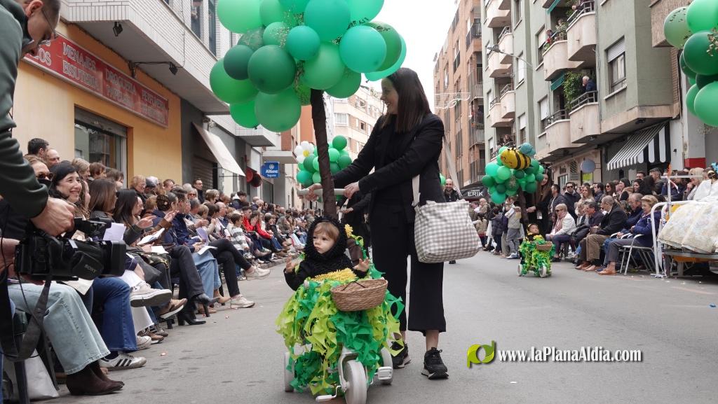 Borriana celebra la Cavalcada del Ninot Infantil amb desfilades i premis