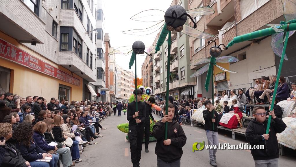 Borriana celebra la Cavalcada del Ninot Infantil amb desfilades i premis