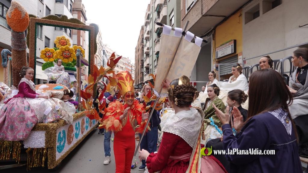 Borriana celebra la Cavalcada del Ninot Infantil amb desfilades i premis