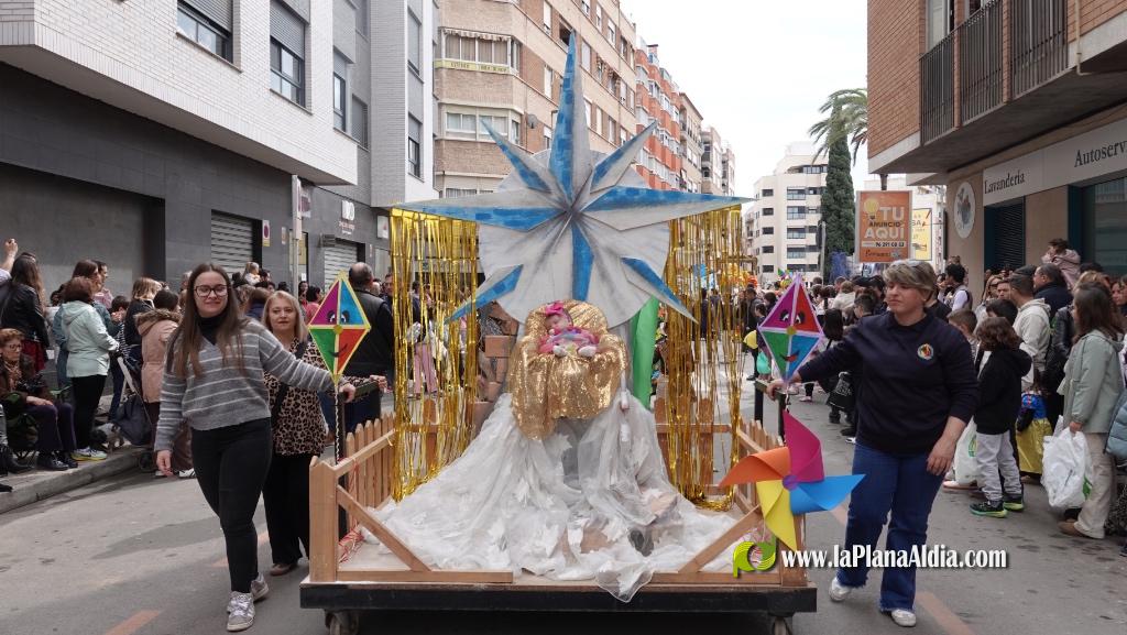 Borriana celebra la Cavalcada del Ninot Infantil amb desfilades i premis