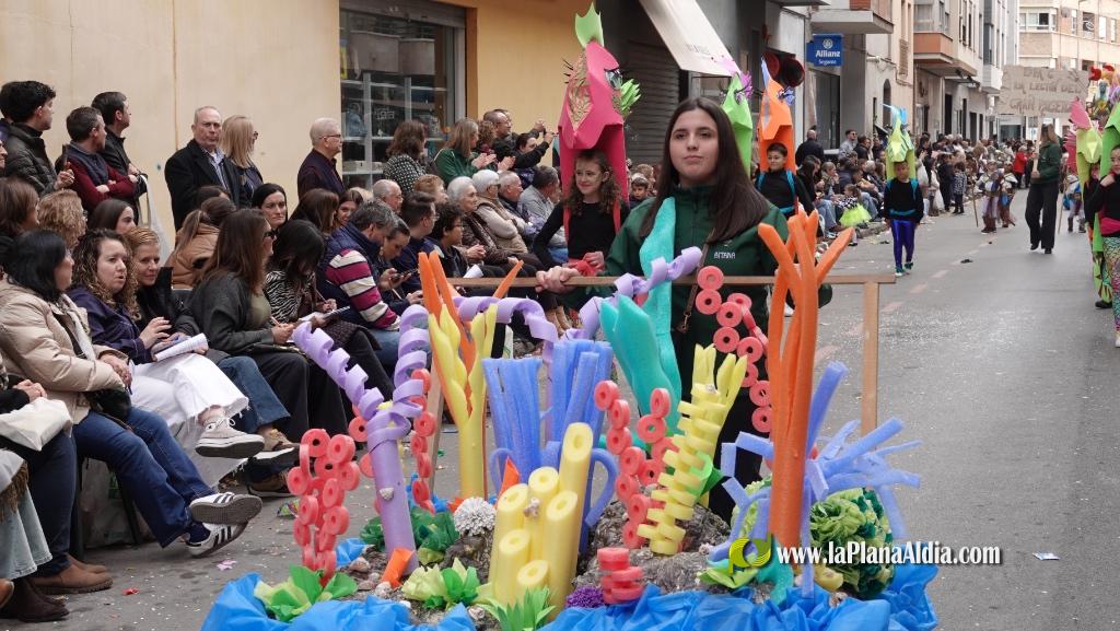 Borriana celebra la Cavalcada del Ninot Infantil amb desfilades i premis