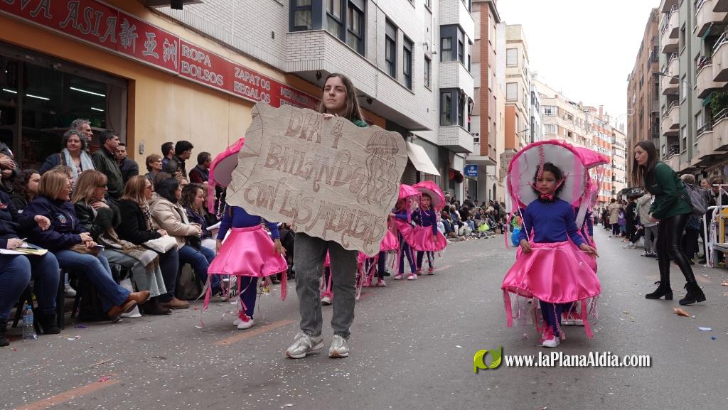 Borriana celebra la Cavalcada del Ninot Infantil amb desfilades i premis