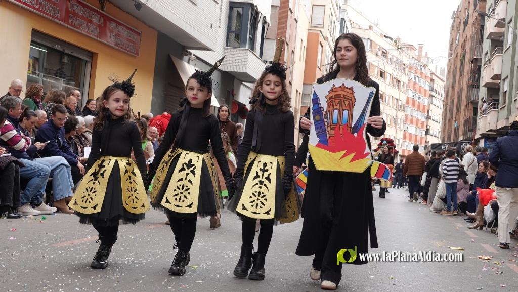 Borriana celebra la Cavalcada del Ninot Infantil amb desfilades i premis