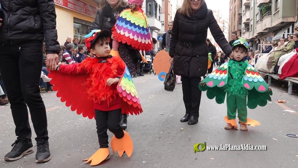 Borriana celebra la Cavalcada del Ninot Infantil amb desfilades i premis