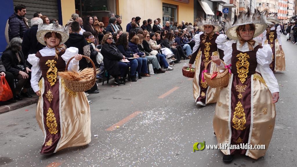 Borriana celebra la Cavalcada del Ninot Infantil amb desfilades i premis
