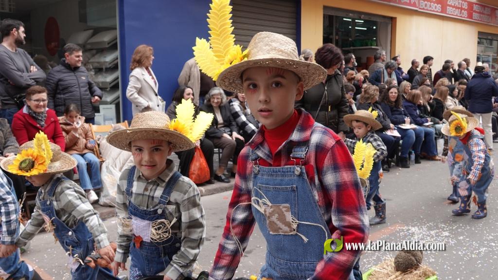 Borriana celebra la Cavalcada del Ninot Infantil amb desfilades i premis