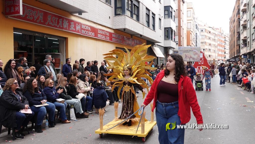 Borriana celebra la Cavalcada del Ninot Infantil amb desfilades i premis