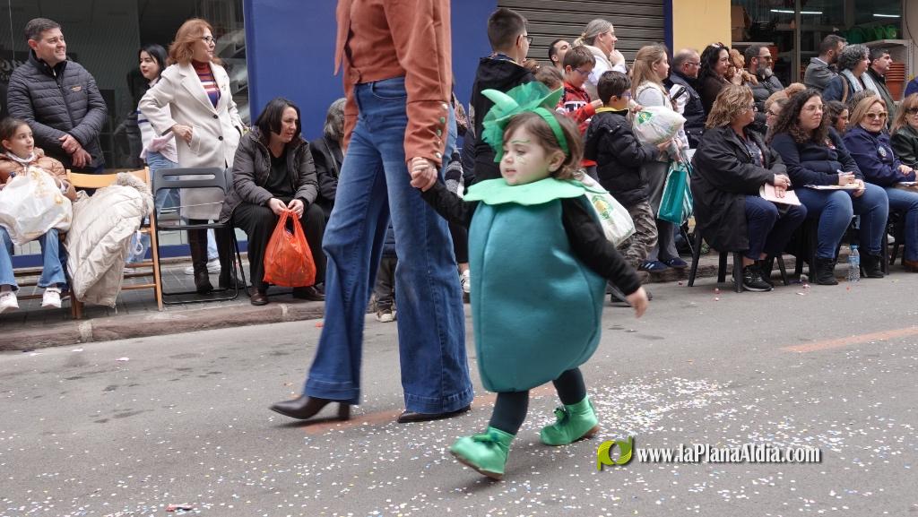 Borriana celebra la Cavalcada del Ninot Infantil amb desfilades i premis