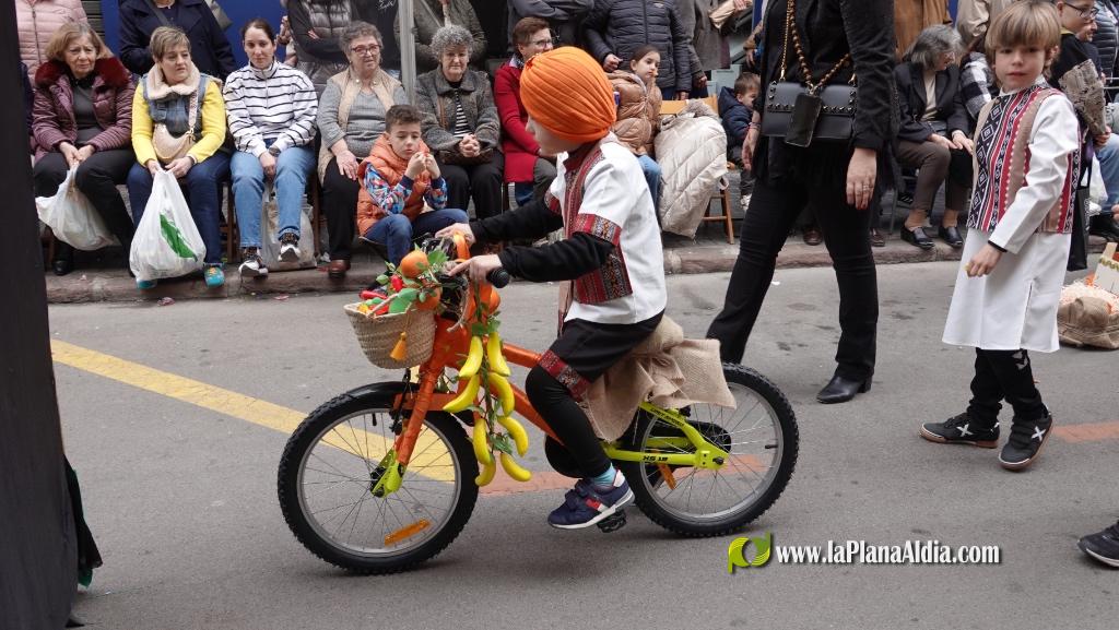 Borriana celebra la Cavalcada del Ninot Infantil amb desfilades i premis