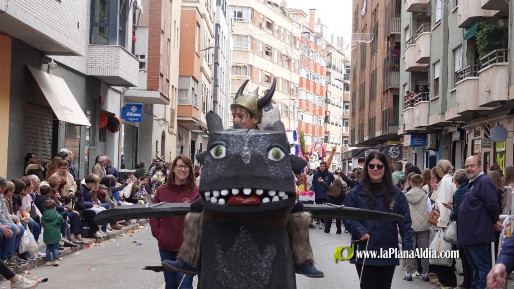 Borriana celebra la Cavalcada del Ninot Infantil amb desfilades i premis