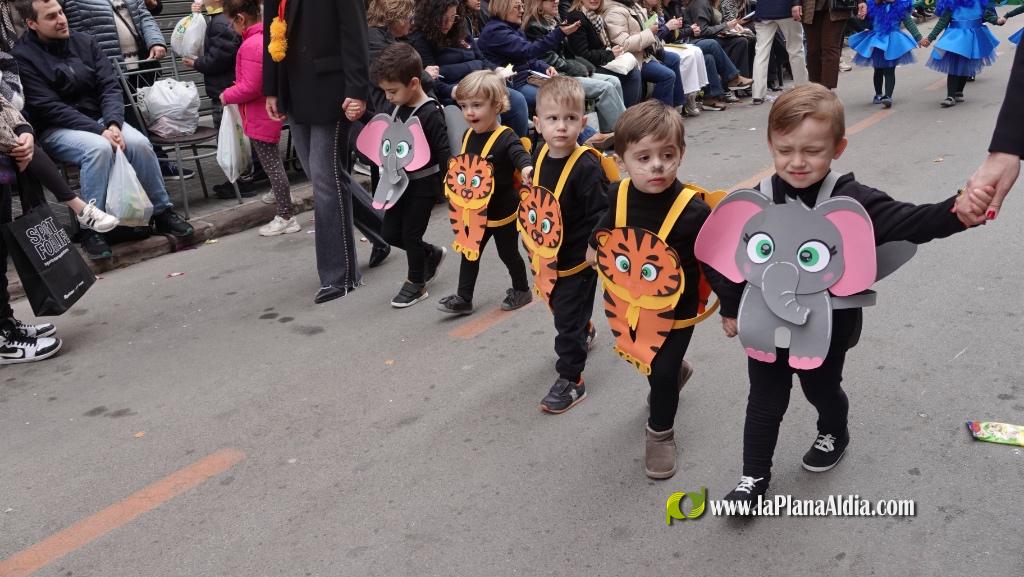 Borriana celebra la Cavalcada del Ninot Infantil amb desfilades i premis