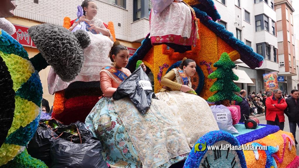 Borriana celebra la Cavalcada del Ninot Infantil amb desfilades i premis