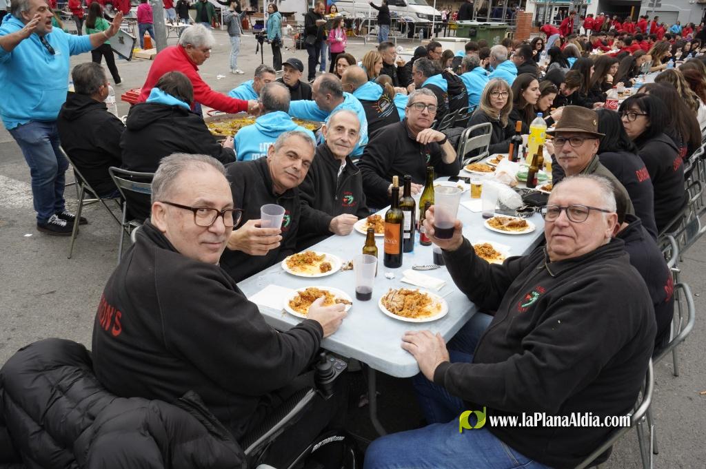 Les Penyes celebren el Mig Any Fester amb una multitudin?ria jornada de conviv?ncia