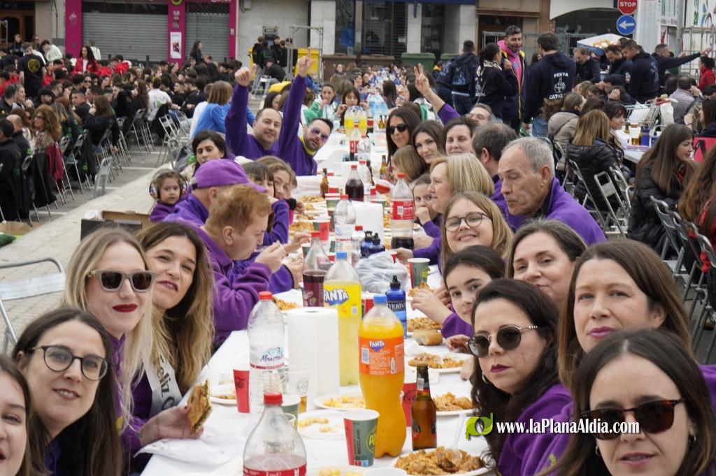 Les Penyes celebren el Mig Any Fester amb una multitudin?ria jornada de conviv?ncia