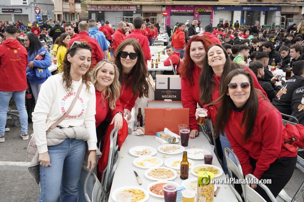 Les Penyes celebren el Mig Any Fester amb una multitudin?ria jornada de conviv?ncia