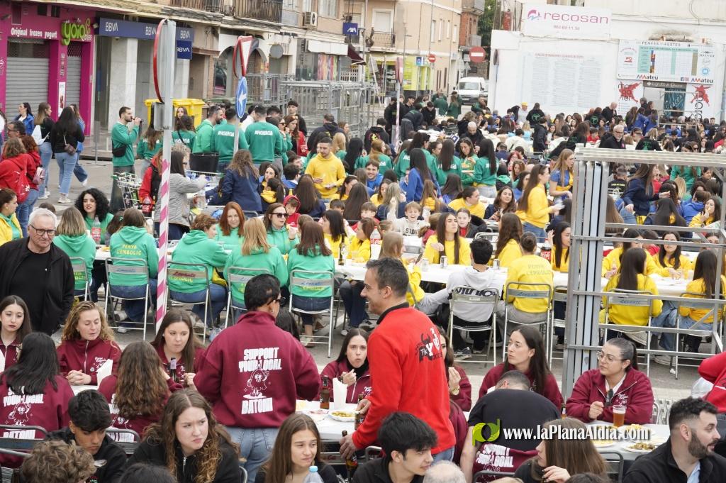 Les Penyes celebren el Mig Any Fester amb una multitudin?ria jornada de conviv?ncia