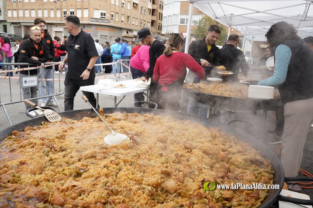 Les Penyes celebren el Mig Any Fester amb una multitudin?ria jornada de conviv?ncia