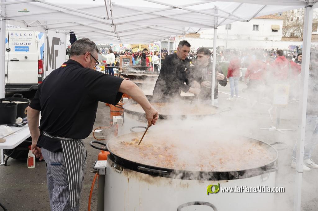 Les Penyes celebren el Mig Any Fester amb una multitudin?ria jornada de conviv?ncia