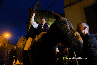 benassal-celebra-la-fiesta-del-ajo-con-tradicion-y-disfraces