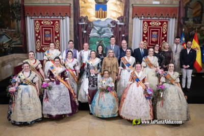 la-diputacion-de-castellon-refuerza-su-apoyo-con-las-fallas-de-la-provincia-en-la-recepcion-de-los-maximos-representantes-de-las-fiestas-josefinas