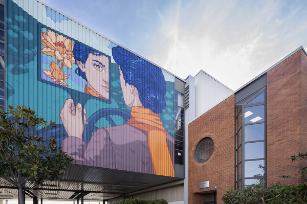 La UPV lleva Dones de Ci�ncia a SEAT & CUPRA Martorell con mural en homenaje a Dorothy Levitt