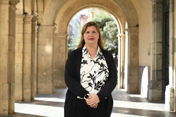 El Consell Rector frena el gasto de 7.000 euros para rehacer la canci�n de Magdalena ante el riesgo de plagio