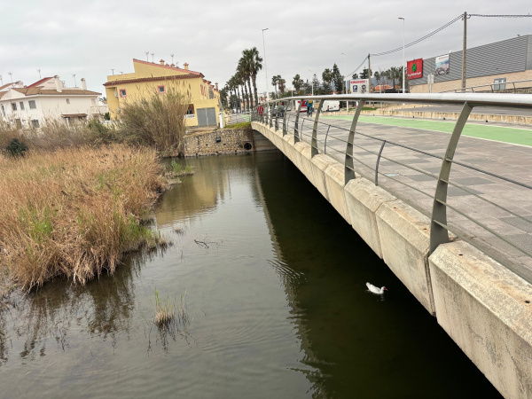 benicarlo-actua-al-barranquet-per-a-retirar-la-vegetacio-i-millorar-la-circulacio-de-l-aigua