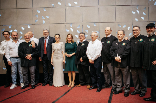 la-colla-rei-barbut-entrega-el-voladoret-d-or-2026-a-la-fila-d-en-trilles